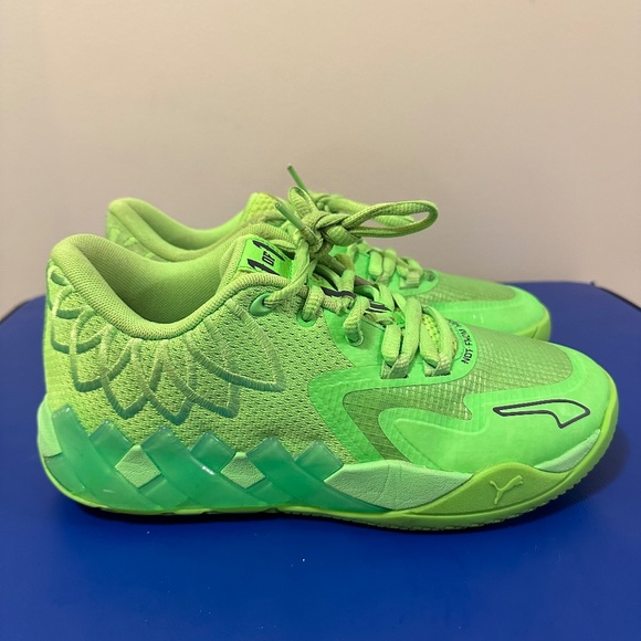 PUMA Lamelo Ball M.E.L.O. MB.01 Lo Volt Green Size 6.5 - Picture 1 of 11
